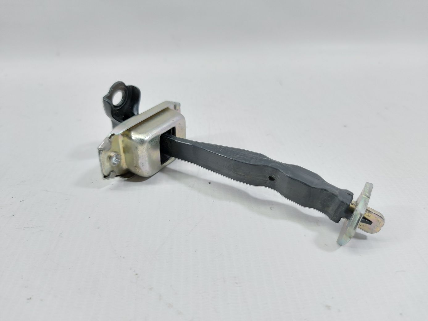 Sentra. Обмежувач двері задньої правої Nissan Sentra 2013-2017 824303RA0A Nissan Sentra Sentra. Обмежувач двері задньої правої Nissan Sentra 2013-2017 824303RA0A Nissan Sentra