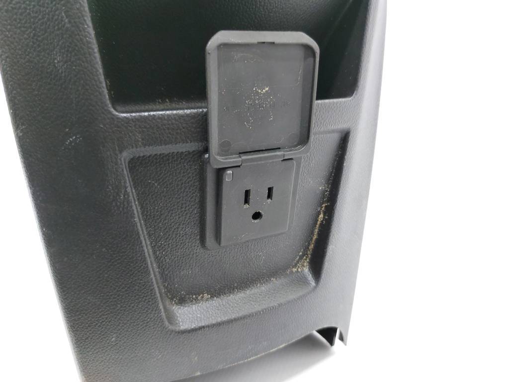 Regal Консоль центральна Buick Regal 2012-2017 22742366 Buick Regal 6