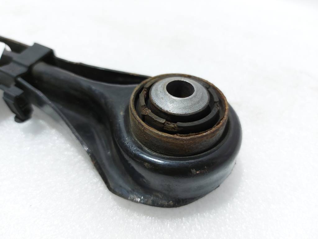 328i xdrive Рычаг задний центральный левый/правый верхний BMW 328i xDrive 2006-2013 33322406292 BMW 328i xDrive 9