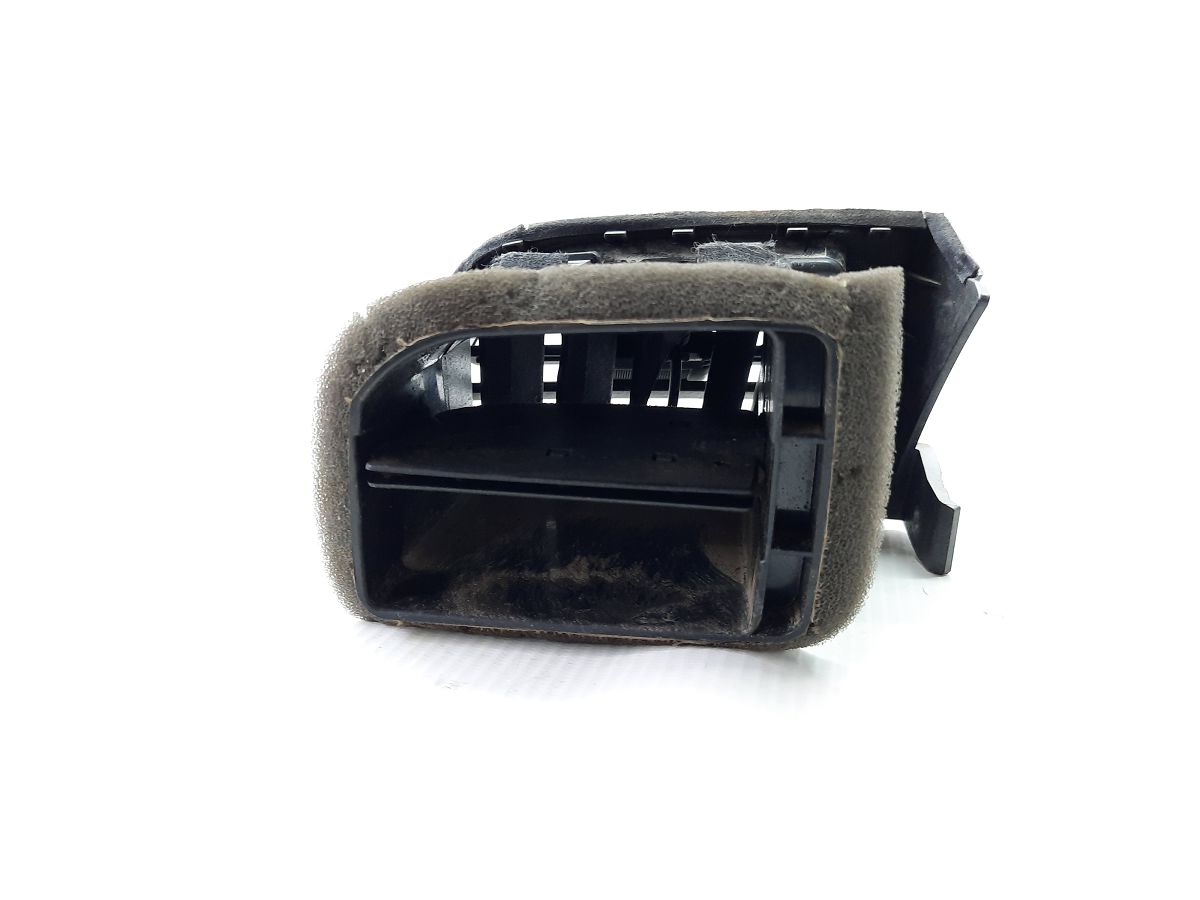 Sentra Решітка повітроводу торпеди ліва Nissan Sentra 2016-2019 687613YU0A Nissan Sentra 2