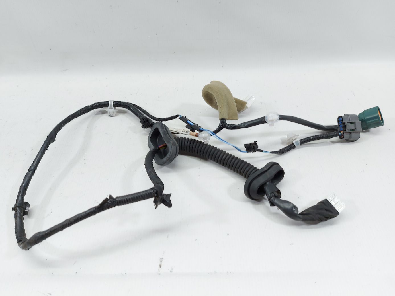 Altima. Проводка двери задней правой Nissan Altima 2014-2018 241263TA0A Nissan Altima