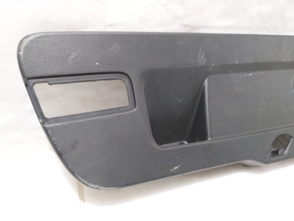 Jetta Обшивка кришки багажника Volkswagen Jetta 2011-2018 5C68676059B9 Volkswagen Jetta 6