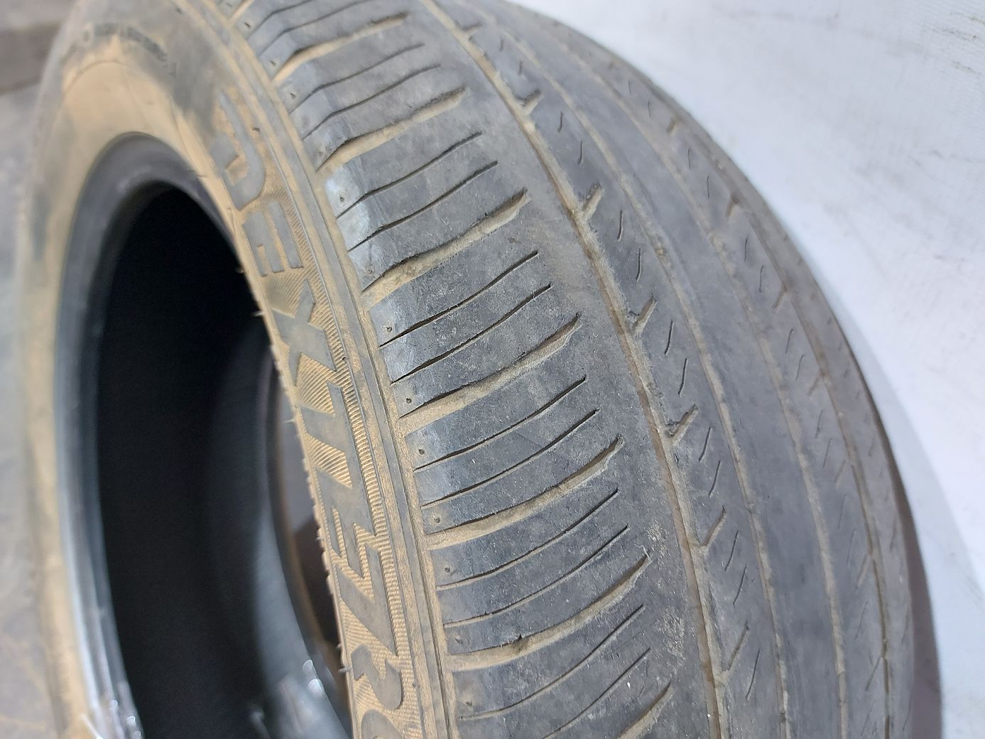 Всесезонные шины Резина Dextero Tourig DTR1 205/55R16 3