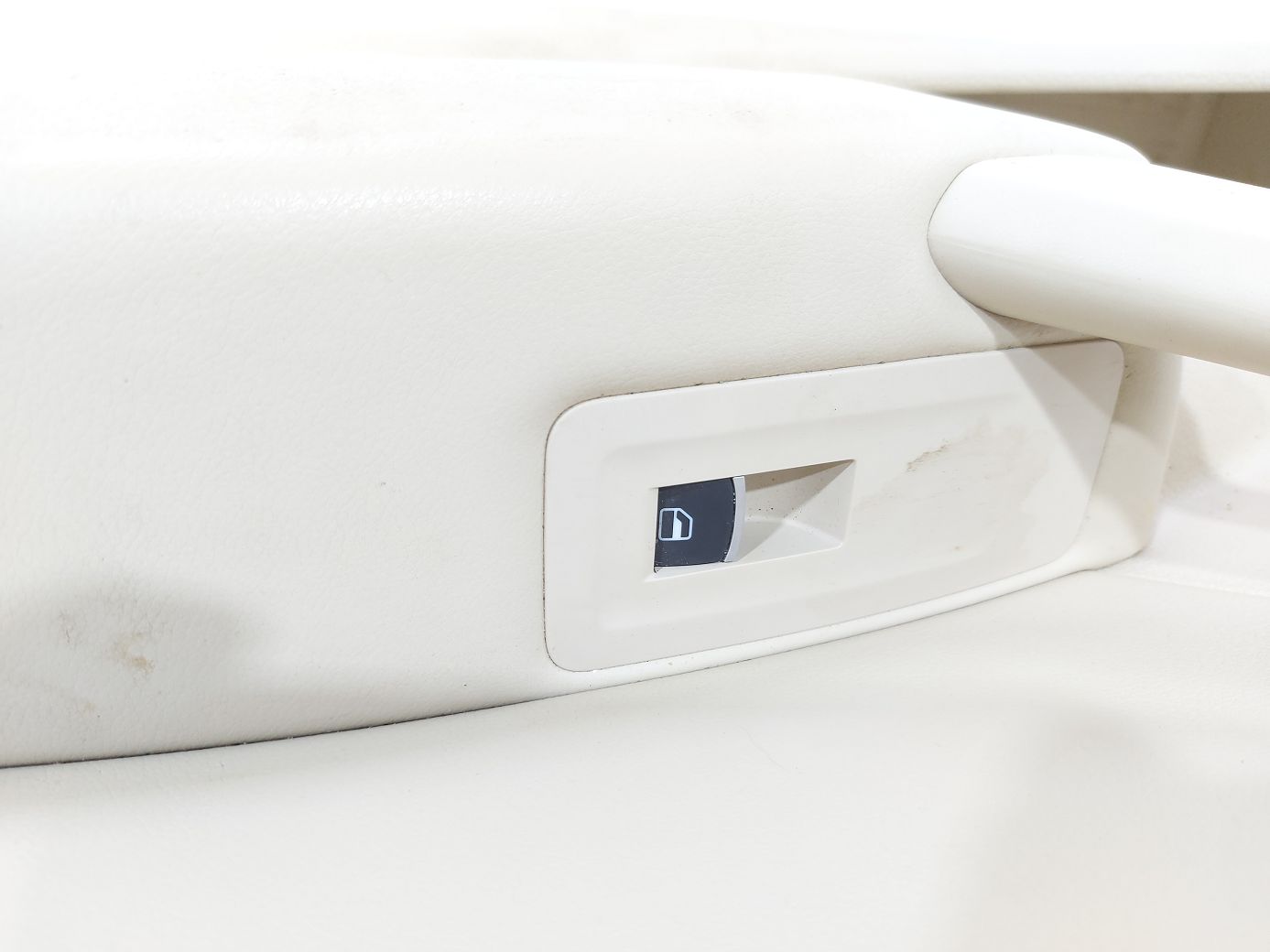 Passat Карта дверей передньої правої Volkswagen Passat 2012-2019 561867012GOUT Volkswagen Passat 4