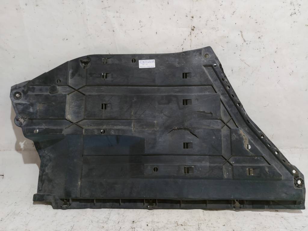 Cr-z. Захист днища правий Honda CR-Z 2010-2016 74641TM8A01 Honda CR-Z