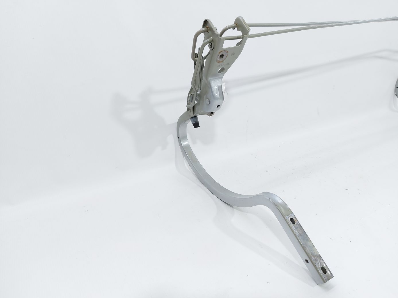 Ats Петля кришки багажника ліва Cadillac ATS 2015-2019 23227800 Cadillac ATS 2