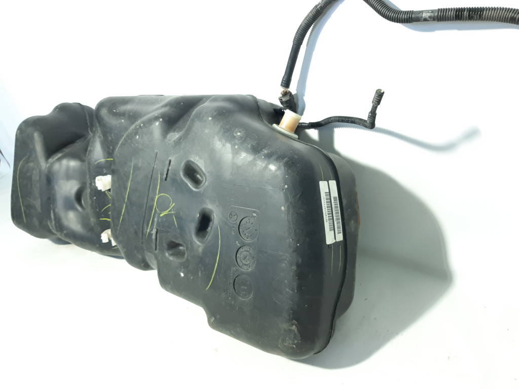 Sentra Бензобак Nissan Sentra 2007-2019 172024AF1A Nissan Sentra 4
