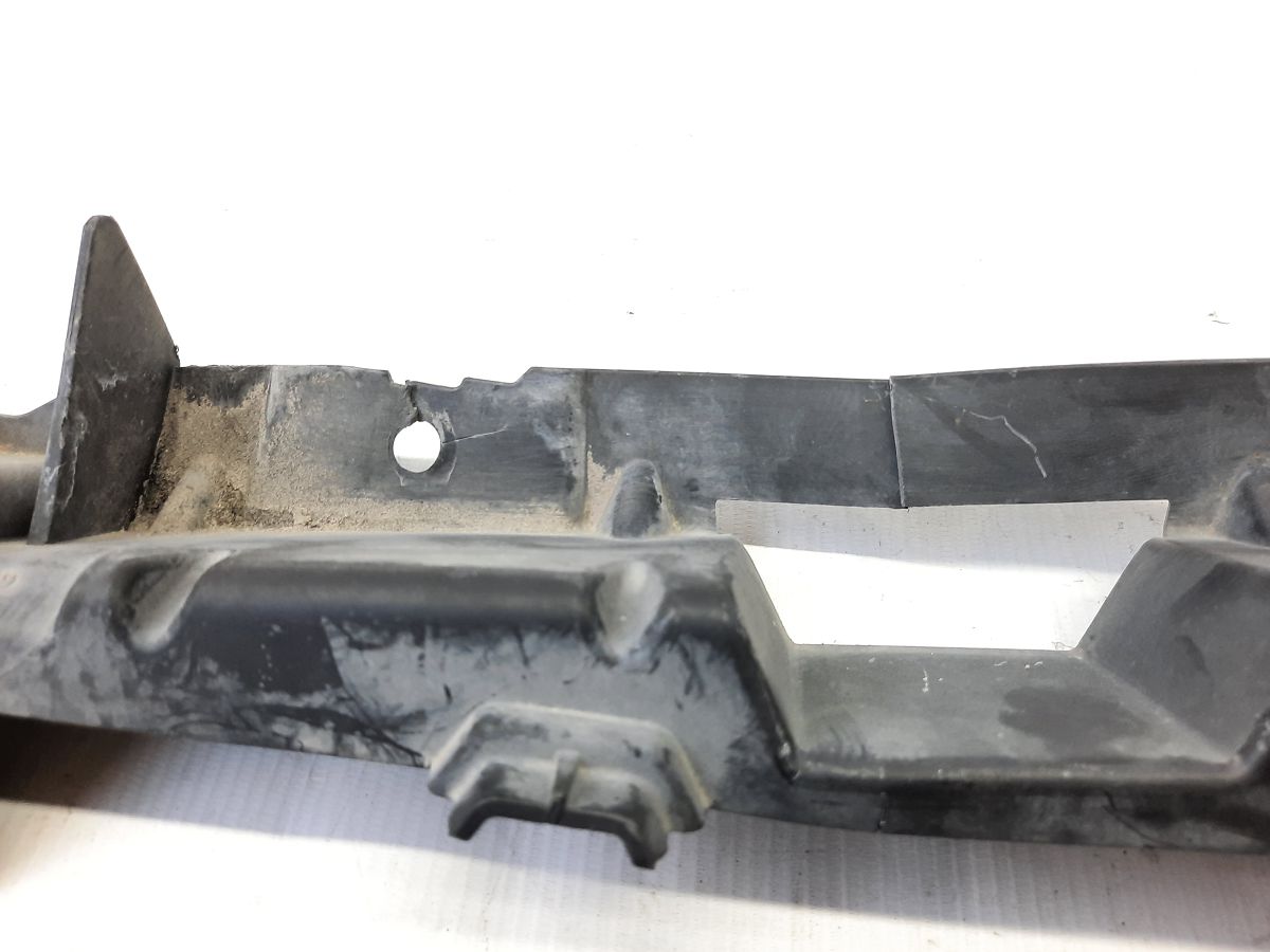 200 limited Кріплення заднього бампера центральне Chrysler 200 Limited 2015-2017 68103915AC Chrysler 200 Limited 11