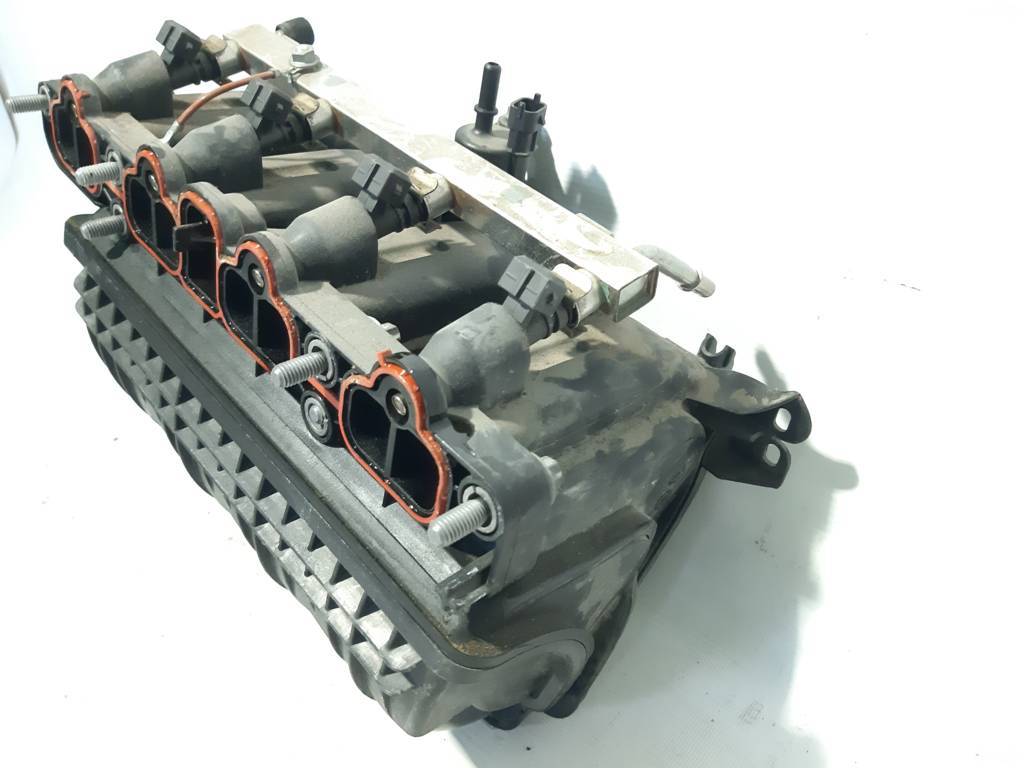 Volt Впускний колектор Chevrolet Volt 2011-2015 55593173 Chevrolet Volt 4
