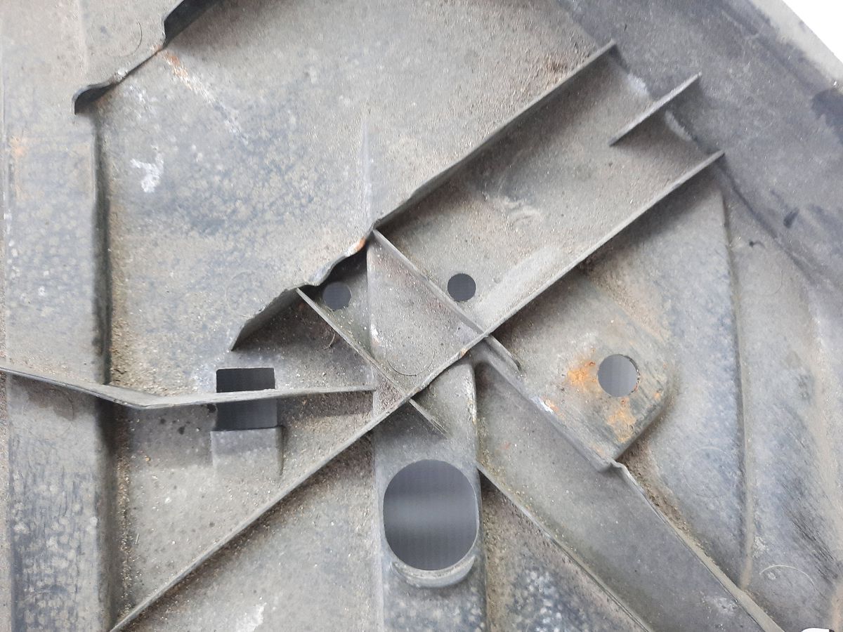 Insight Защита днища центральная средняя Honda Insight 2010 74645TM8A00 Honda Insight 8