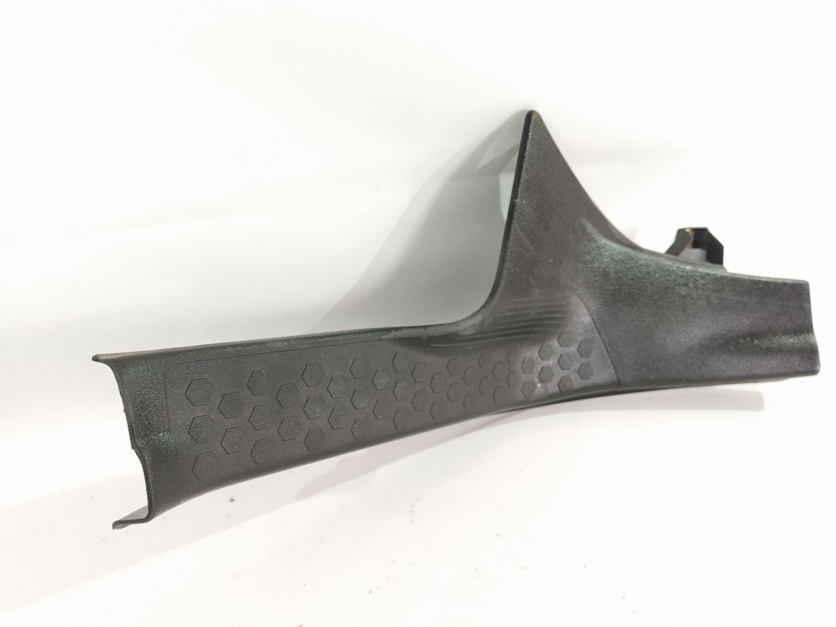 Forester Накладка порога ззаду ліва Subaru Forester 2014-2018 94061SG010VH Subaru Forester 2