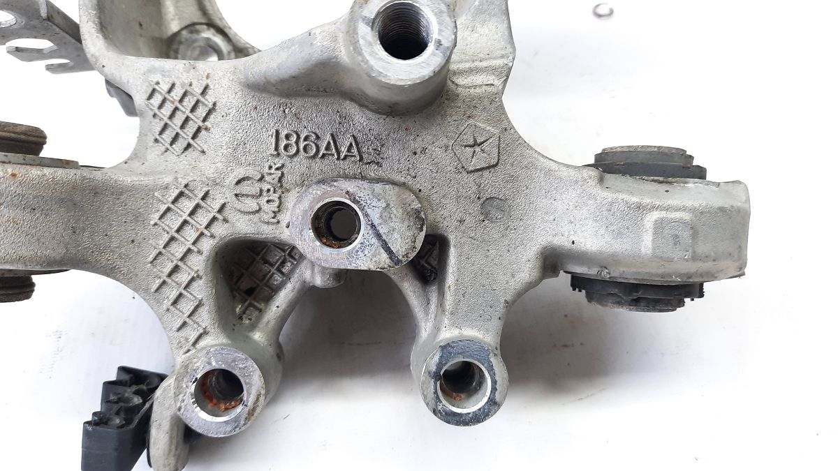 200 limited Поворотний кулак задній правий Chrysler 200 Limited 2015-2017 68200070AD Chrysler 200 Limited 9