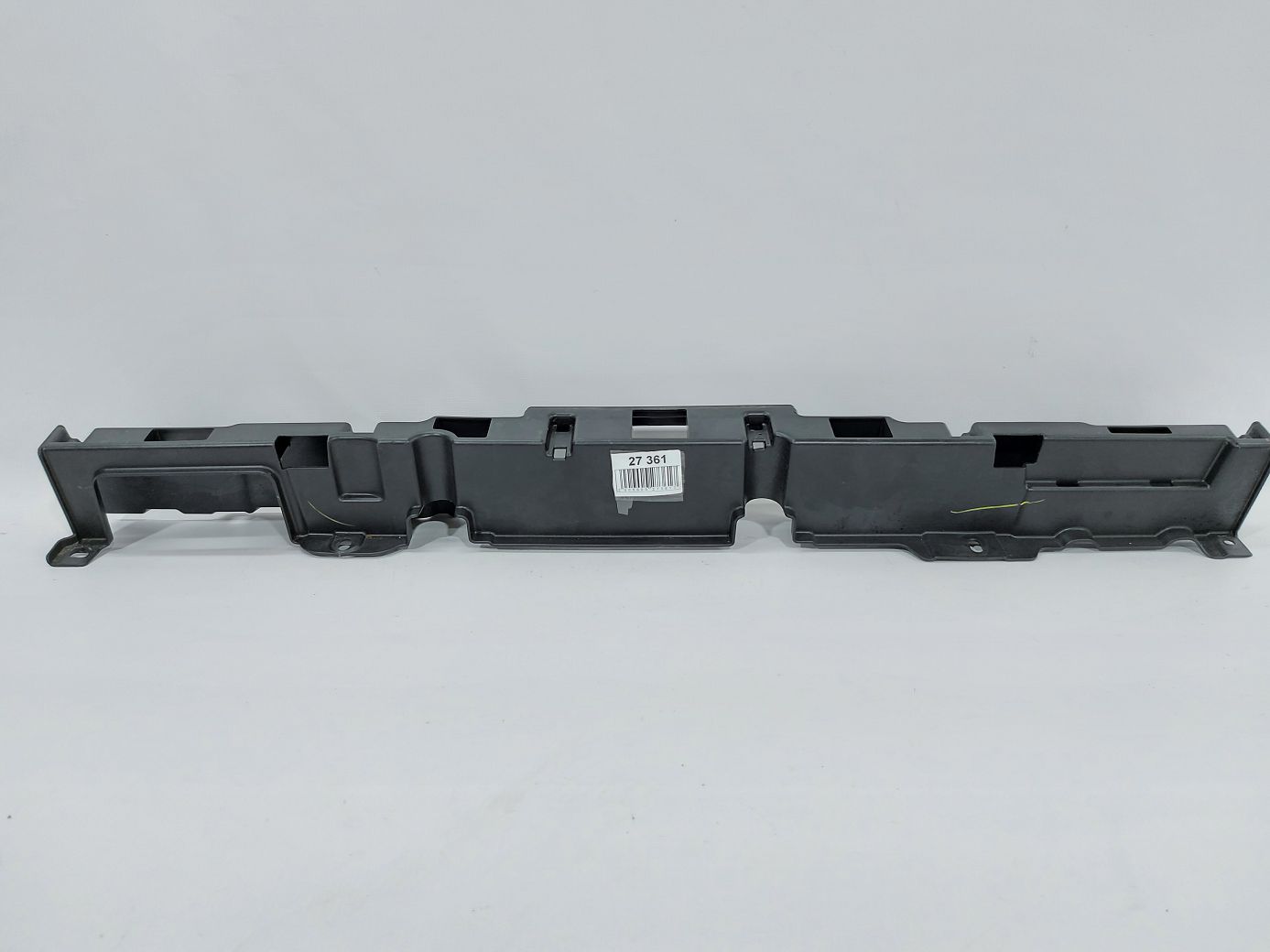 Volt. Кріплення задньої панелі багажного відділення Chevrolet Volt 2011-2015 22779981 Chevrolet Volt