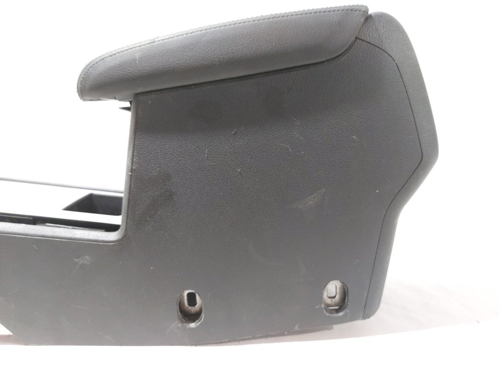 Passat s Консоль центральна Volkswagen Passat S 2012-2015 561863241C82V Volkswagen Passat S 10