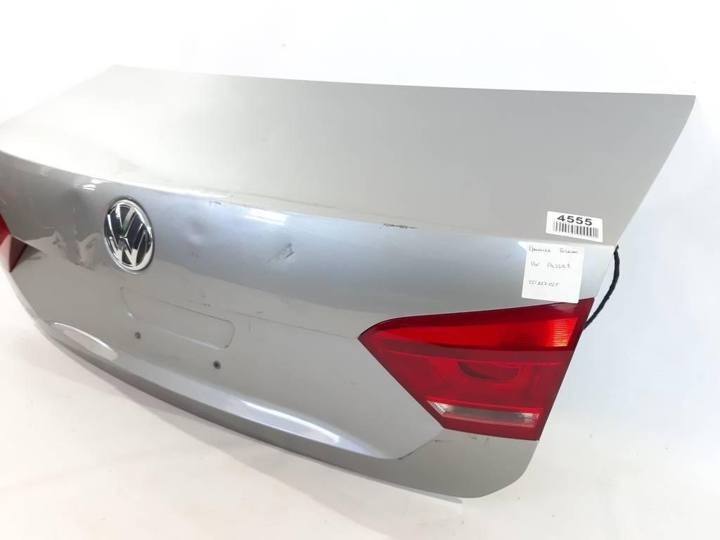 Passat Кришка багажника Volkswagen Passat 2012-2015 561827025D Volkswagen Passat 3