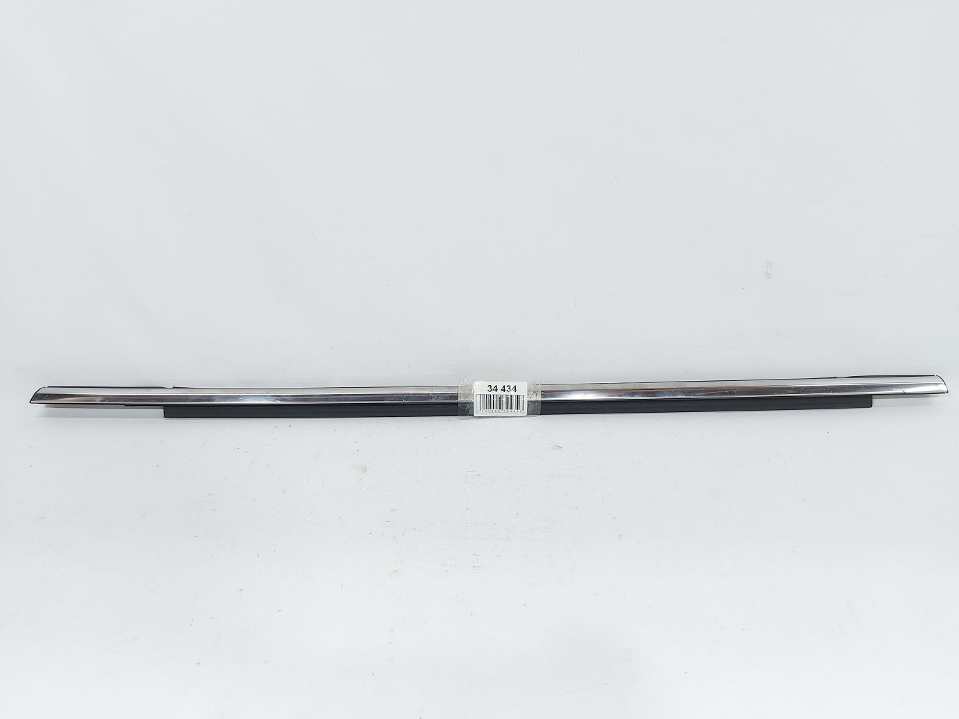 Fusion. Ущільнювач скла (молдинг)двері задньої правої зовнішній нижній Ford Fusion 2013-2020 DS7Z5425860A Ford Fusion