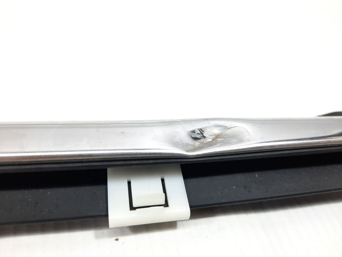 Cadenza Ущільнювальна гумка скла передньої лівої зовнішня (хром) Kia CADENZA 2014-2016 822103R001 Kia CADENZA 2 Cadenza Ущільнювальна гумка скла передньої лівої зовнішня (хром) Kia CADENZA 2014-2016 822103R001 Kia CADENZA 2