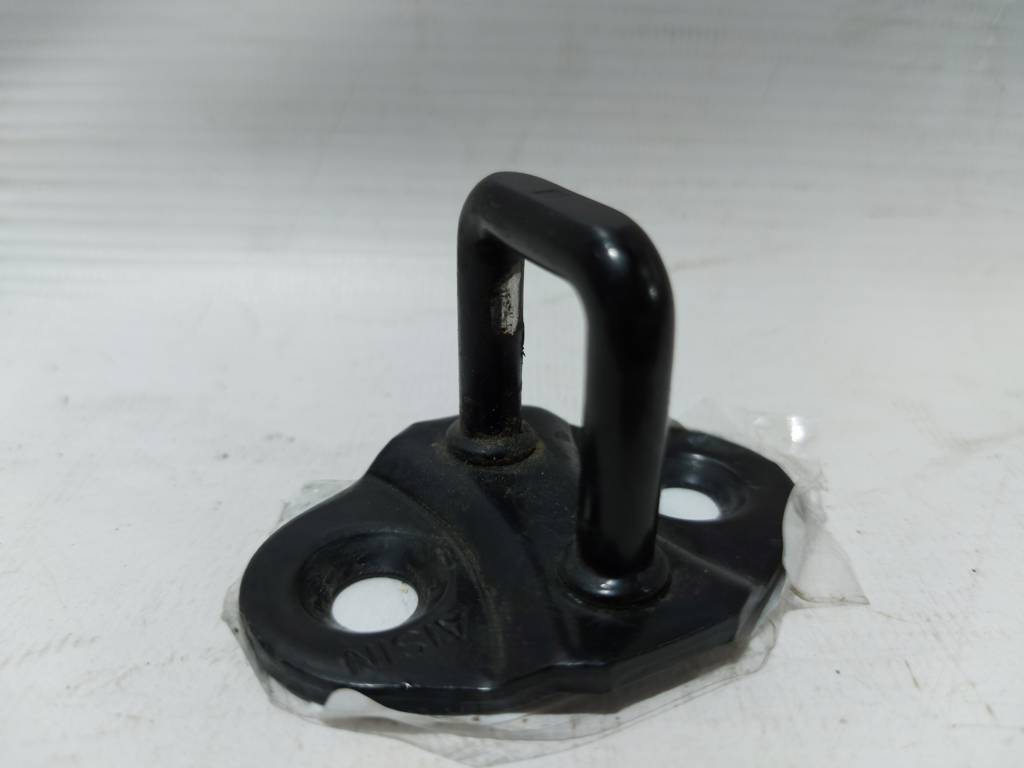 Sienna. Скоба дверей задньої лівої/правої нижня задня Toyota SIENNA 2011-2020 69485-08030 Toyota SIENNA Sienna. Скоба дверей задньої лівої/правої нижня задня Toyota SIENNA 2011-2020 69485-08030 Toyota SIENNA