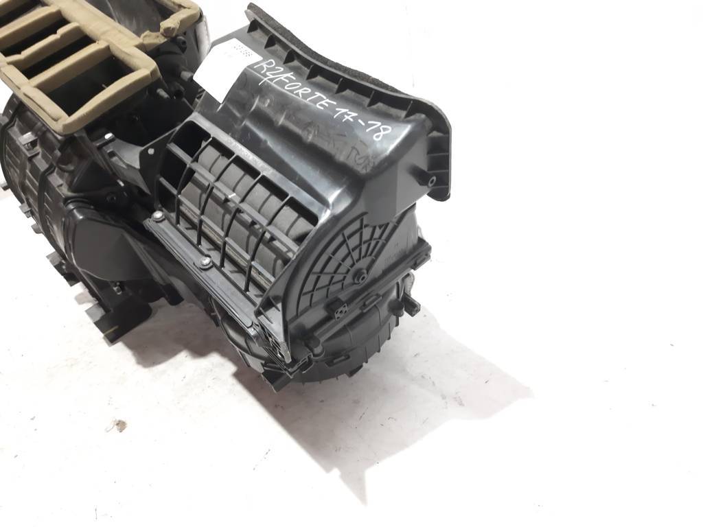 Forte Піч Kia Forte 2017-2018 97205A7340 Kia Forte 3