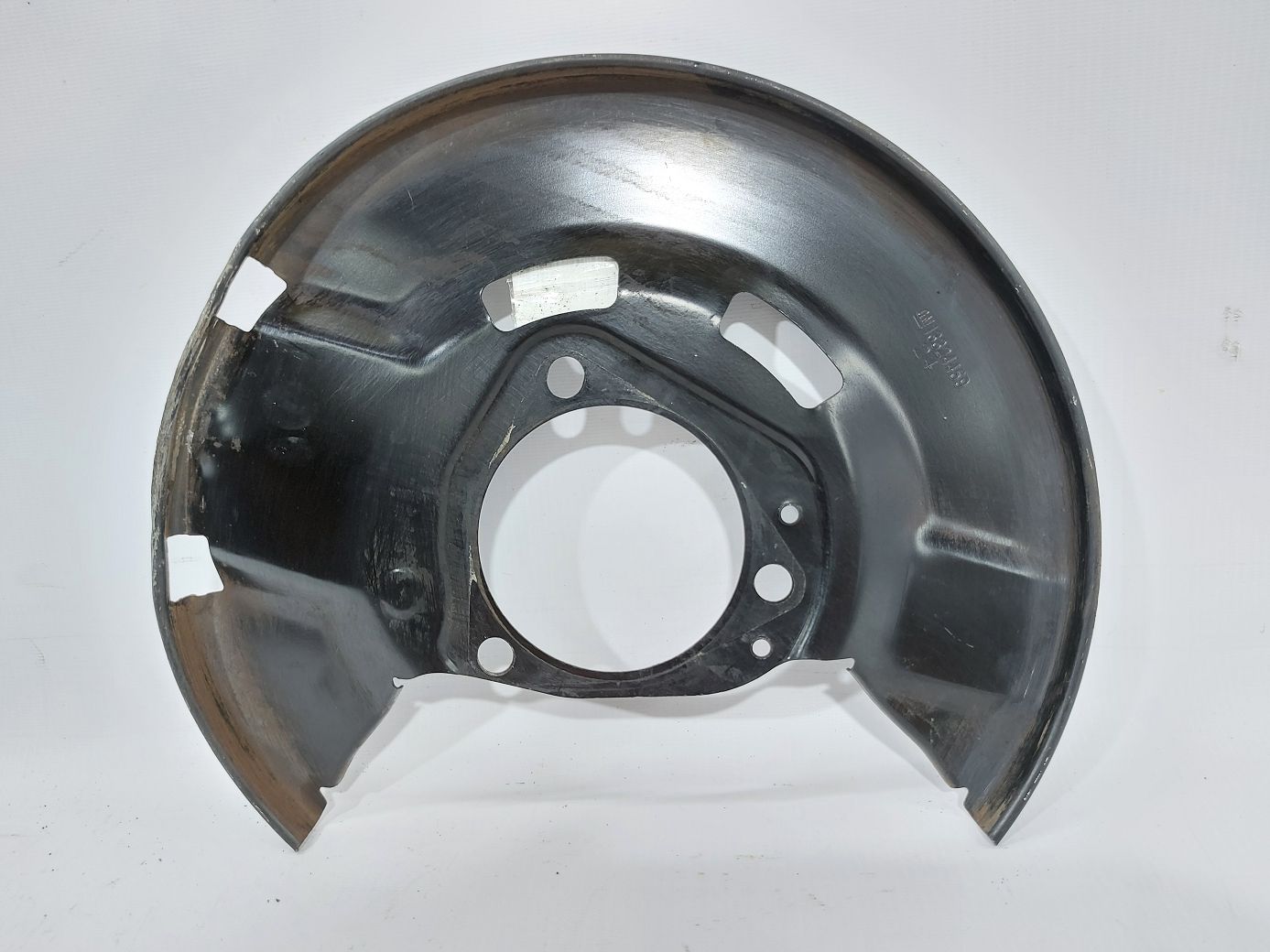 Volt Пильовик гальмівного диска переднього правого Chevrolet Volt 2011-2015 13324459 Chevrolet Volt 2