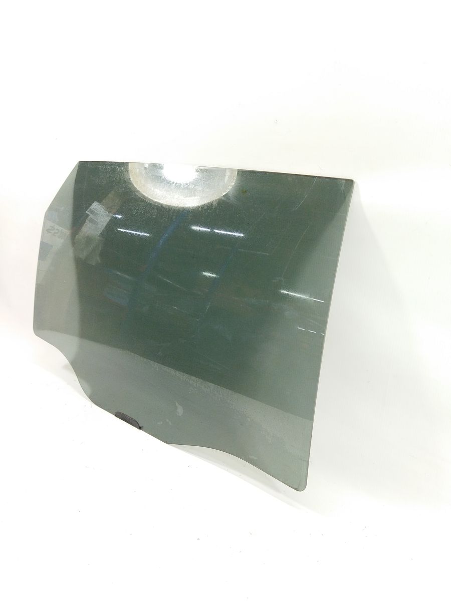 Sorento Скло дверей задньої правої Kia Sorento 2011-2015 834212P010 Kia Sorento 3