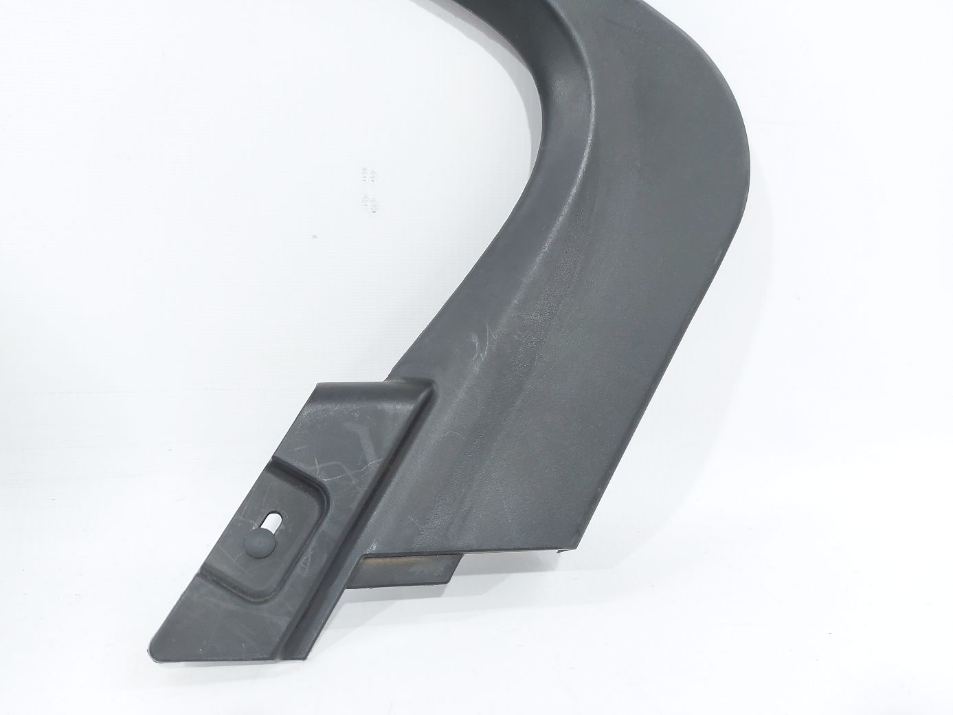 Volt Накладка арки дверей задньої правої Chevrolet Volt 2011-2015 22785439 Chevrolet Volt 2