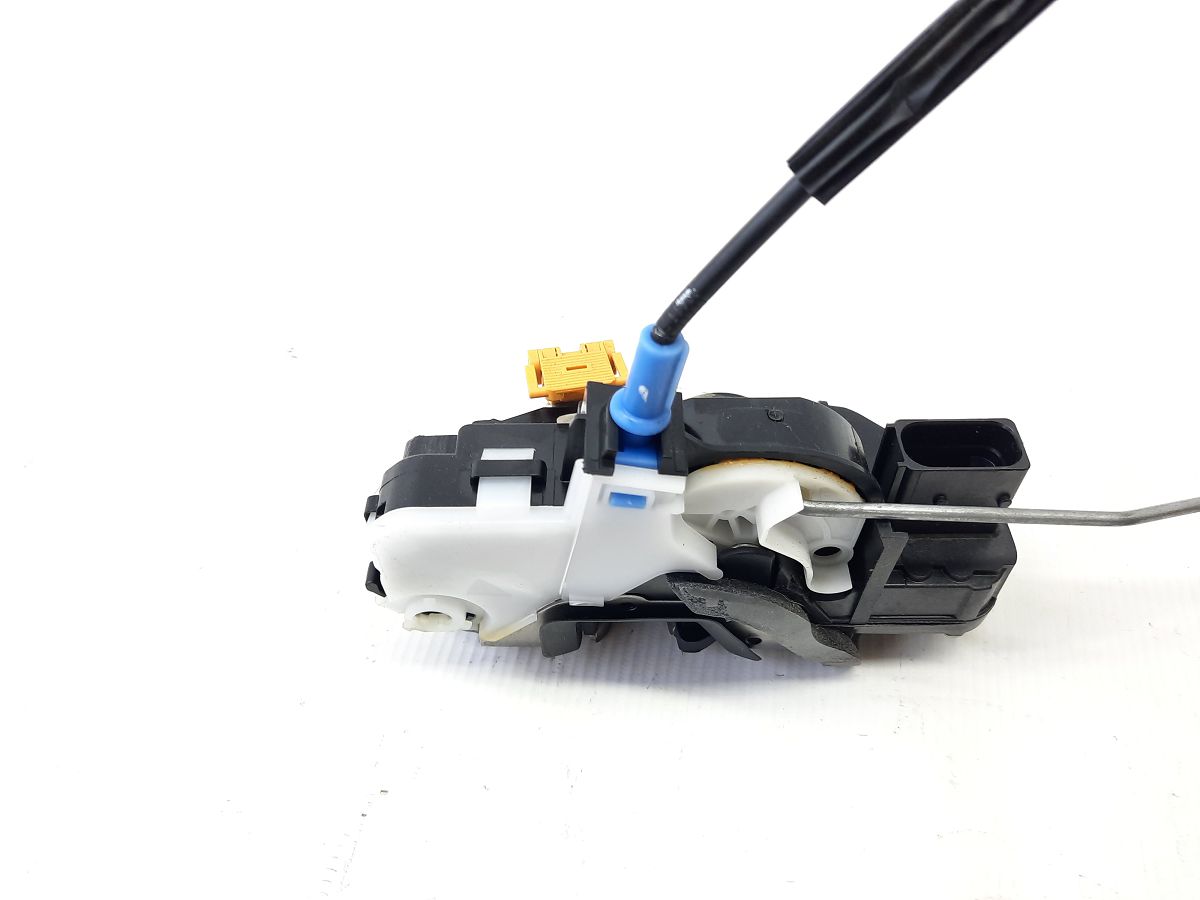Volt Замок дверей передньої правої Chevrolet Volt 2011-2015 13579523 Chevrolet Volt 3