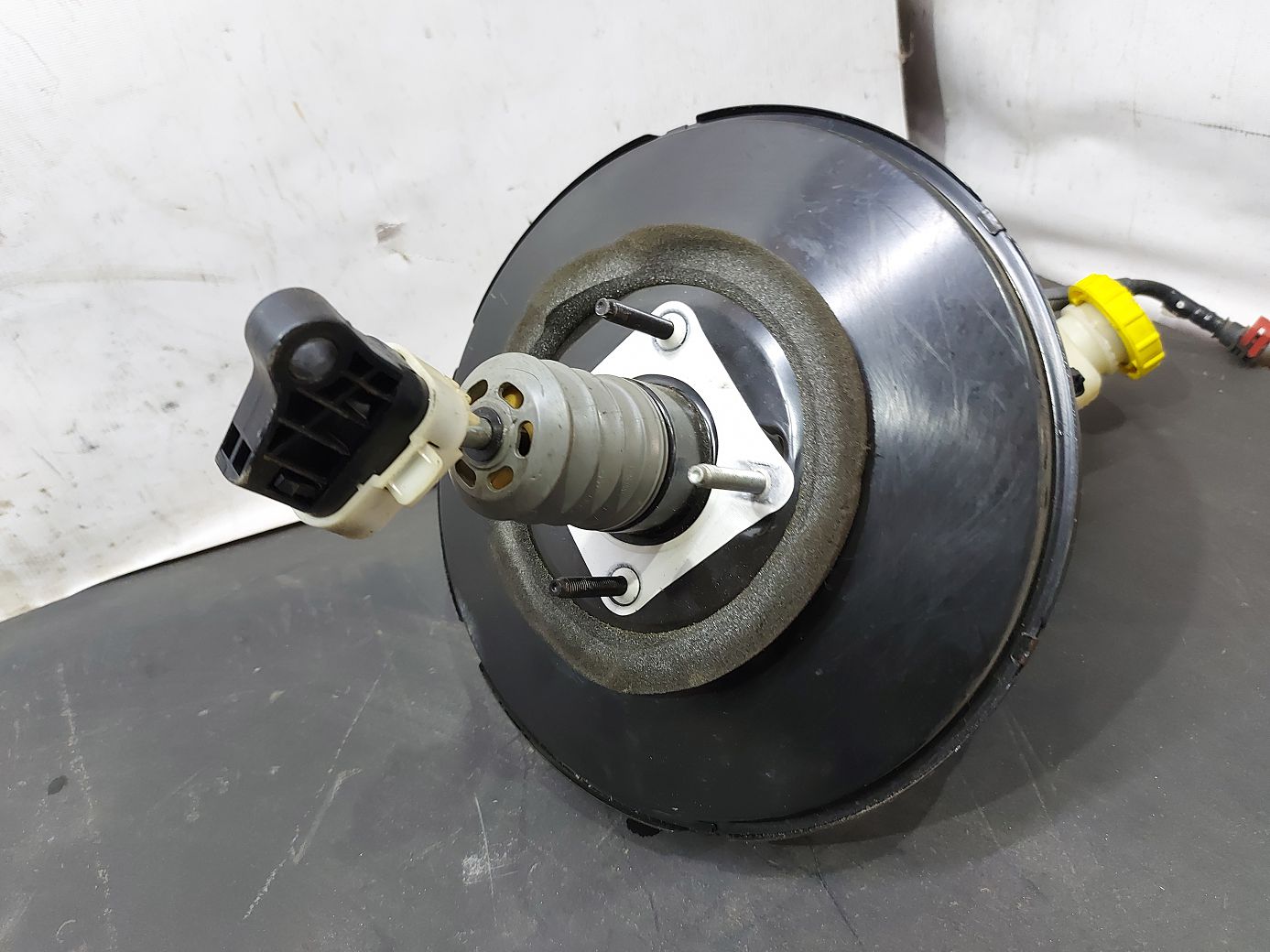 Dart Головний гальмівний циліндр Dodge Dart 2013-2019 68192615AA Dodge Dart 3