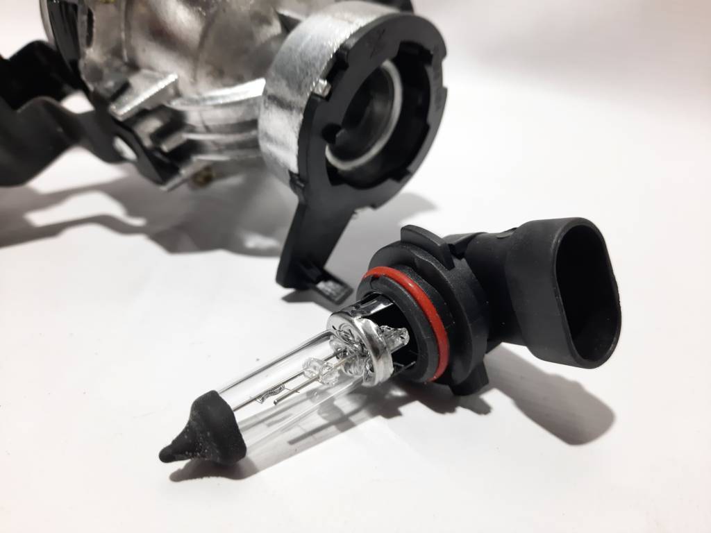 Фари головного світла Фара протитуманна права Hyundai Elantra 2016-2019 92202F2000 Hyundai Elantra 5