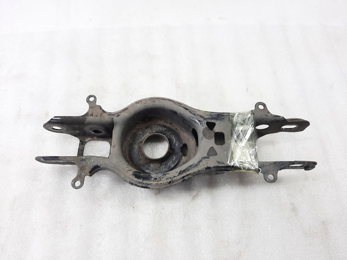 Ats Важіль задній під пружину лівий Cadillac ATS 2013-2016 22947074 Cadillac ATS 3