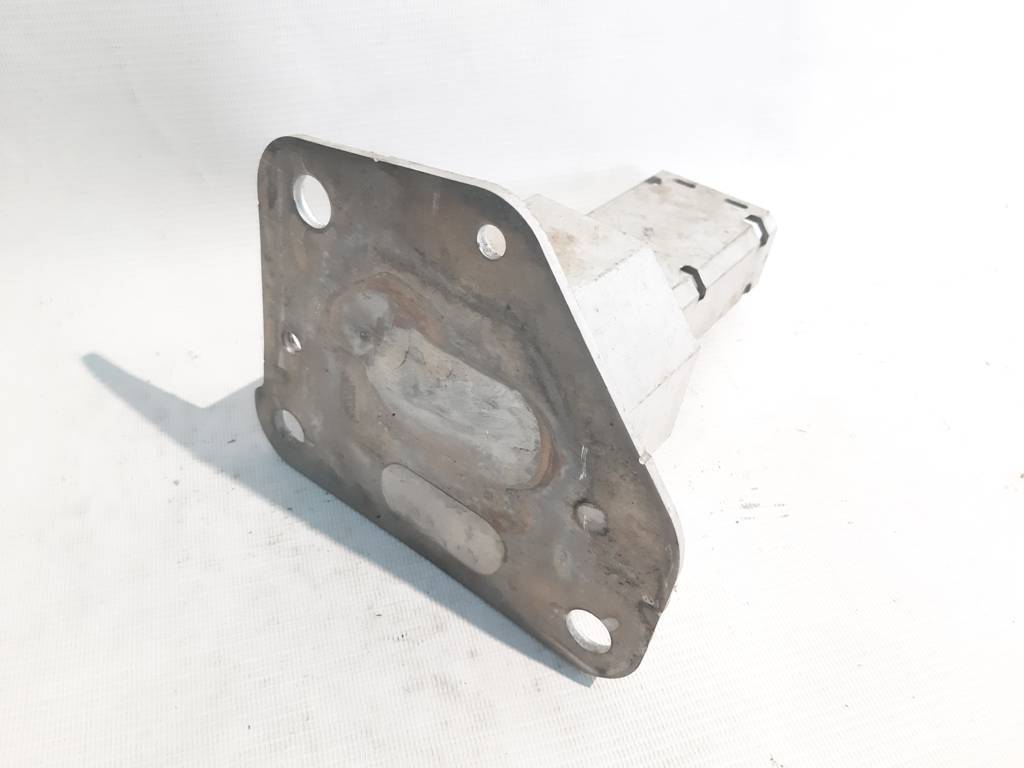 Dart Кронштейн усилителя переднего левый Dodge Dart 2014-2016 68187811AB Dodge Dart 19