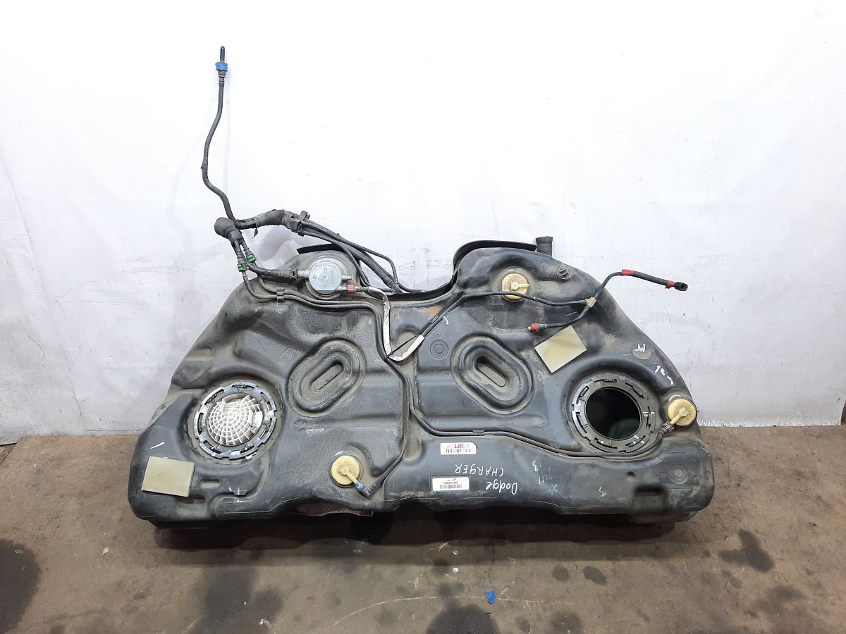 Challenger coupe. Бензобак Dodge Challenger Coupe 2009-2017 68102695AG Dodge Challenger Coupe