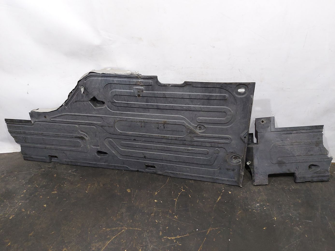 Xf Захист днища центральний правий Jaguar XF 2009-2015 C2Z29103 Jaguar XF 6 Xf Захист днища центральний правий Jaguar XF 2009-2015 C2Z29103 Jaguar XF 6