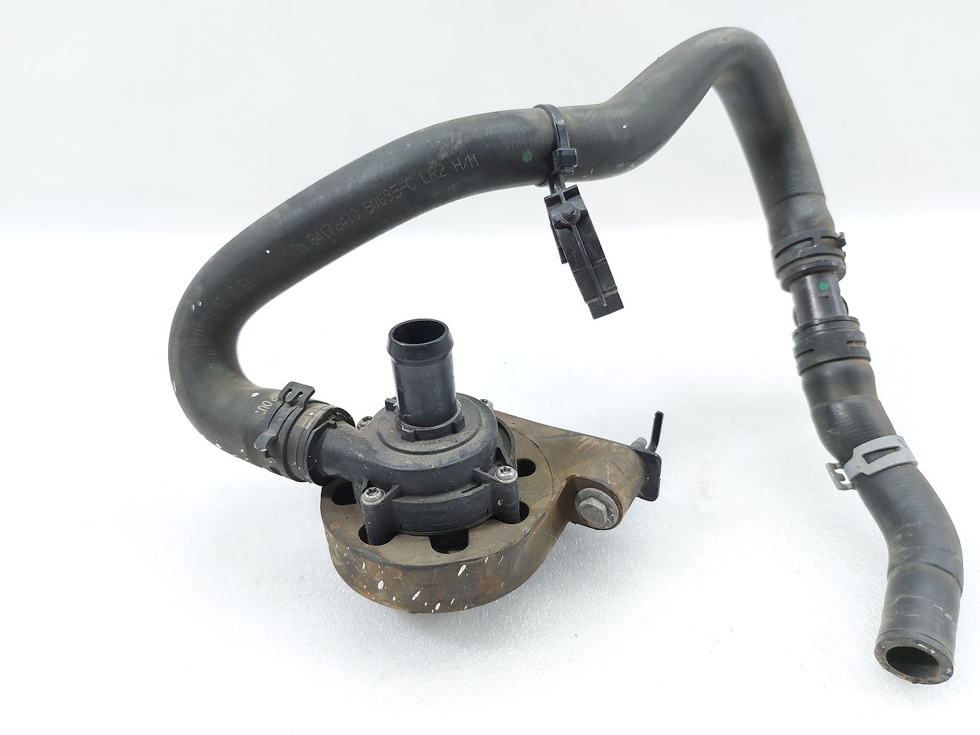 Malibu Насос системи охолодження додатковий Chevrolet Malibu 2016-2019 13592749 Chevrolet Malibu 3