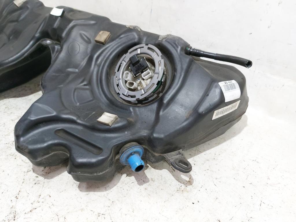 5 series Бензобак BMW 5 series 2010-2019 16117268031 BMW 5 series 3 5 series Бензобак BMW 5 series 2010-2019 16117268031 BMW 5 series 3