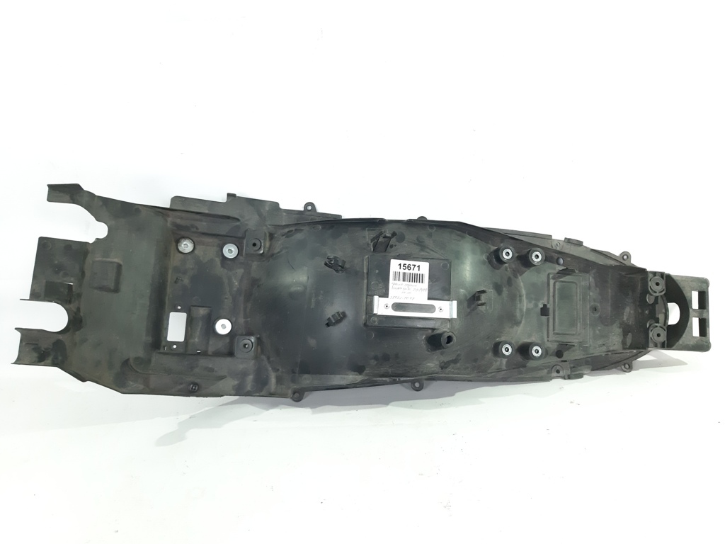 Gtr-1400. Крило заднє Kawasaki GTR-1400 2008-2010 350220048 Kawasaki GTR-1400