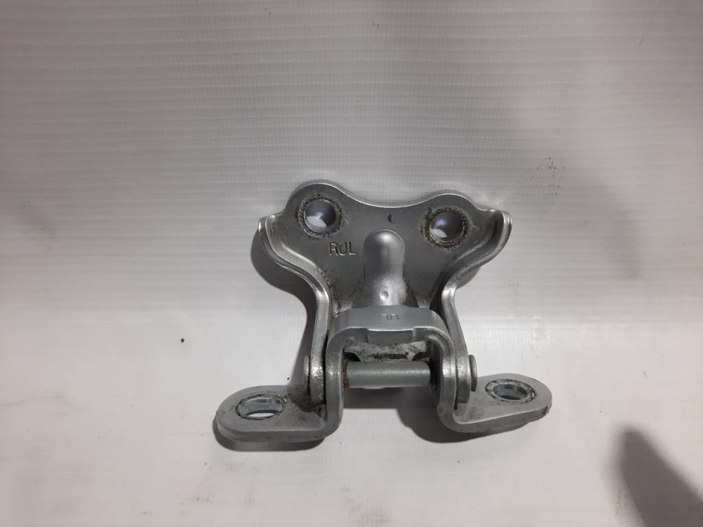 Accent hatchback Петля двери задней левой верхняя Hyundai Accent Hatchback 2012-2013 793300X000 Hyundai Accent Hatchback 6