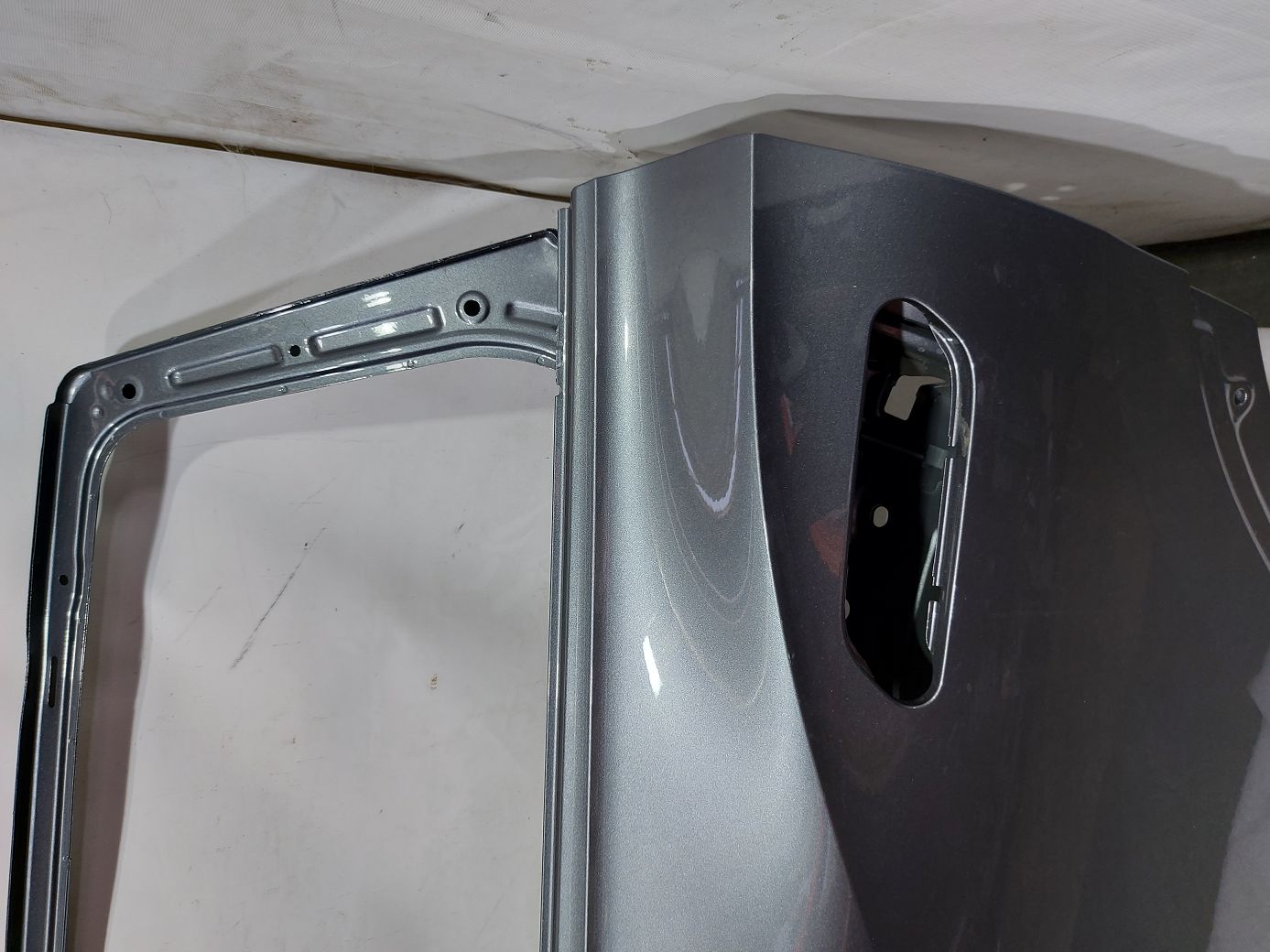 Двери Дверь задняя левая (темно-серая) Volkswagen 12D833055 Volkswagen ID.6 6