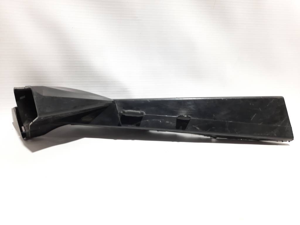 Passat s Дефлектор Volkswagen Passat S 2012-2015 5C0201975 Volkswagen Passat S 4