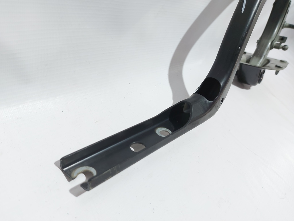 5 series Петля кришки багажника ліва BMW 5 series 2011-2016 41627204237 BMW 5 series 9