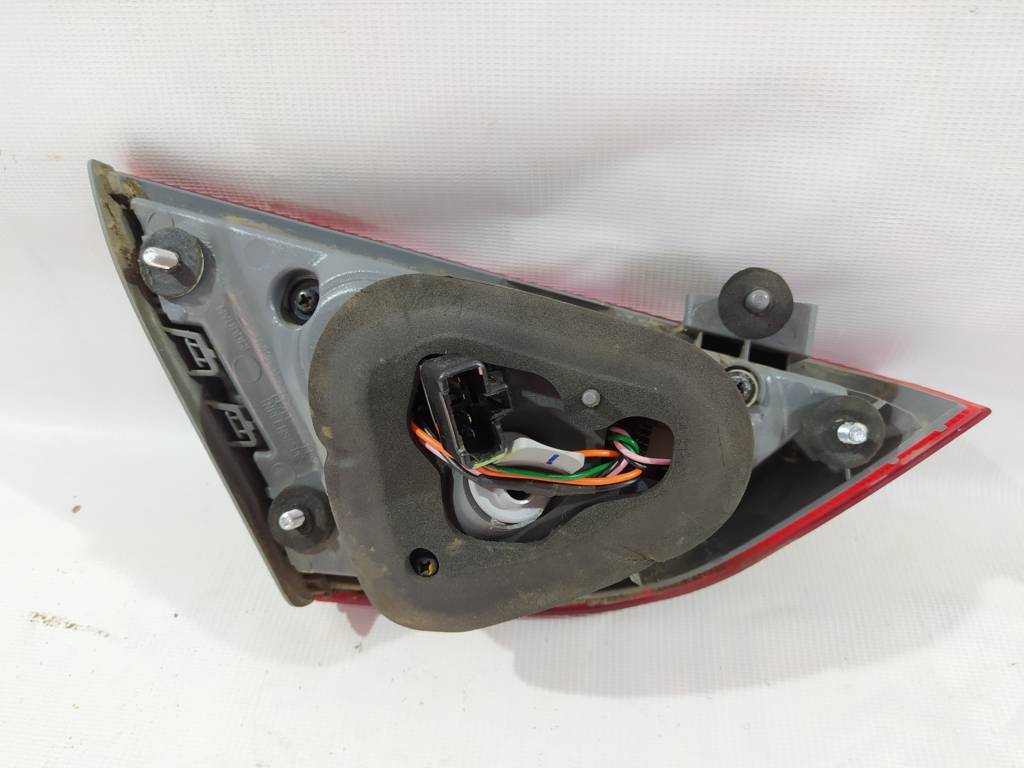 Sonata Фонарь крышки багажника правый Hyundai Sonata 2009-2015 924043Q000 Hyundai Sonata 9