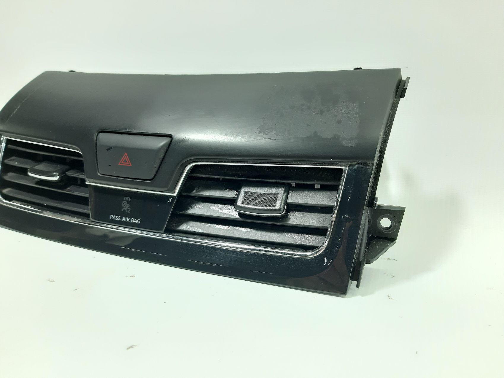 Altima Воздуховод торпеды центральный Nissan Altima 2013-2018 687503TA0A Nissan Altima 2