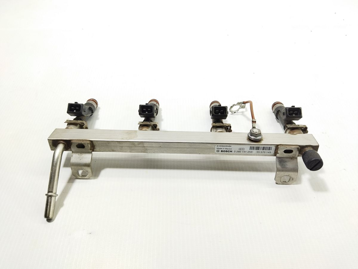 Volt Паливна рейка з форсунками Chevrolet Volt 2011-2015 55570149 Chevrolet Volt 4 Volt Паливна рейка з форсунками Chevrolet Volt 2011-2015 55570149 Chevrolet Volt 4