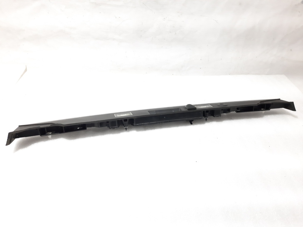 7 series Накладка крышки багажника BMW 7 2012 51137200035 BMW 7 12 7 series Накладка крышки багажника BMW 7 2012 51137200035 BMW 7 12