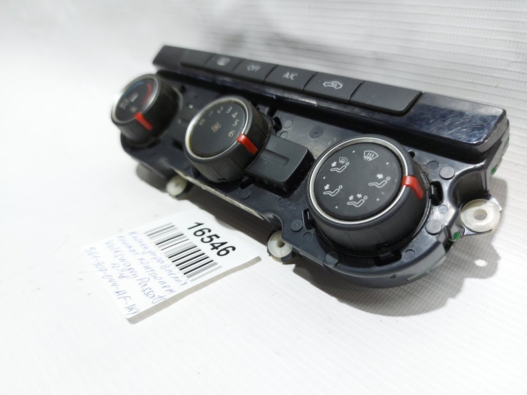 Passat s Кнопки керування клімат контролем Volkswagen Passat S 2012-2018 561907044AFIKY Volkswagen Passat S 2
