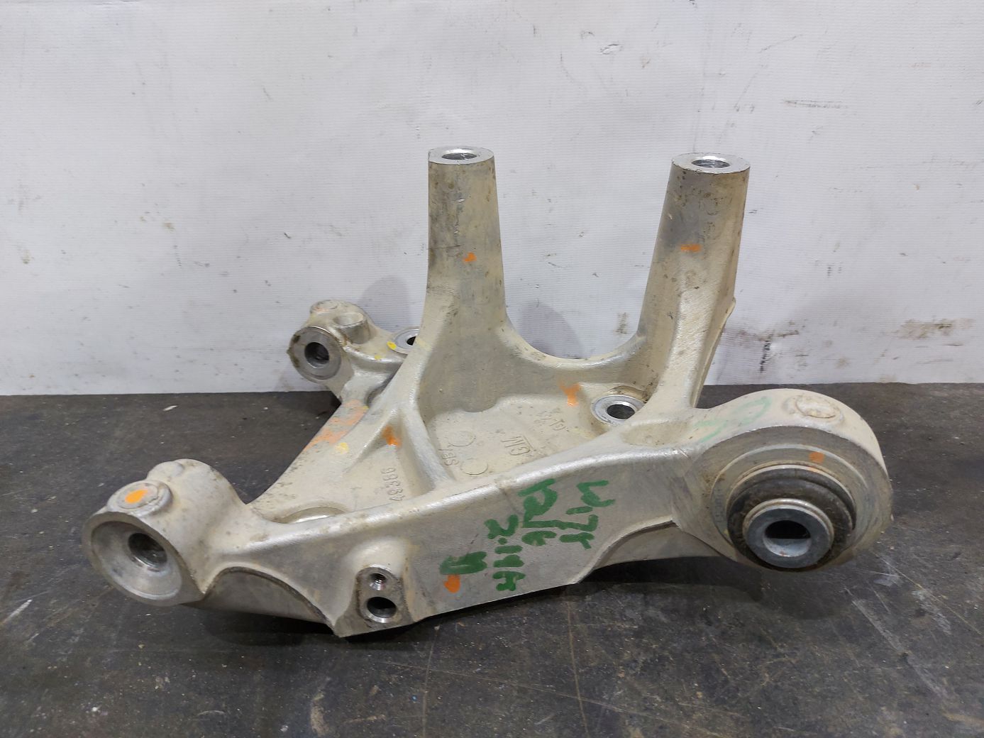 Malibu Поворотний кулак задній лівий Chevrolet Malibu 2018 84454535 Chevrolet Malibu 7