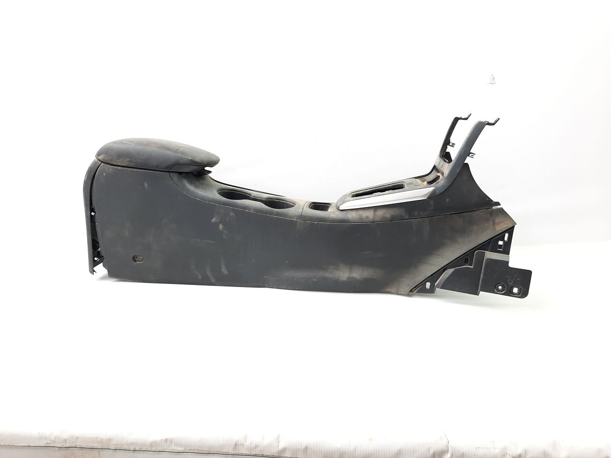 Sentra. Консоль центральна Nissan Sentra 2017-2019 969114FU0A Nissan Sentra Sentra. Консоль центральна Nissan Sentra 2017-2019 969114FU0A Nissan Sentra