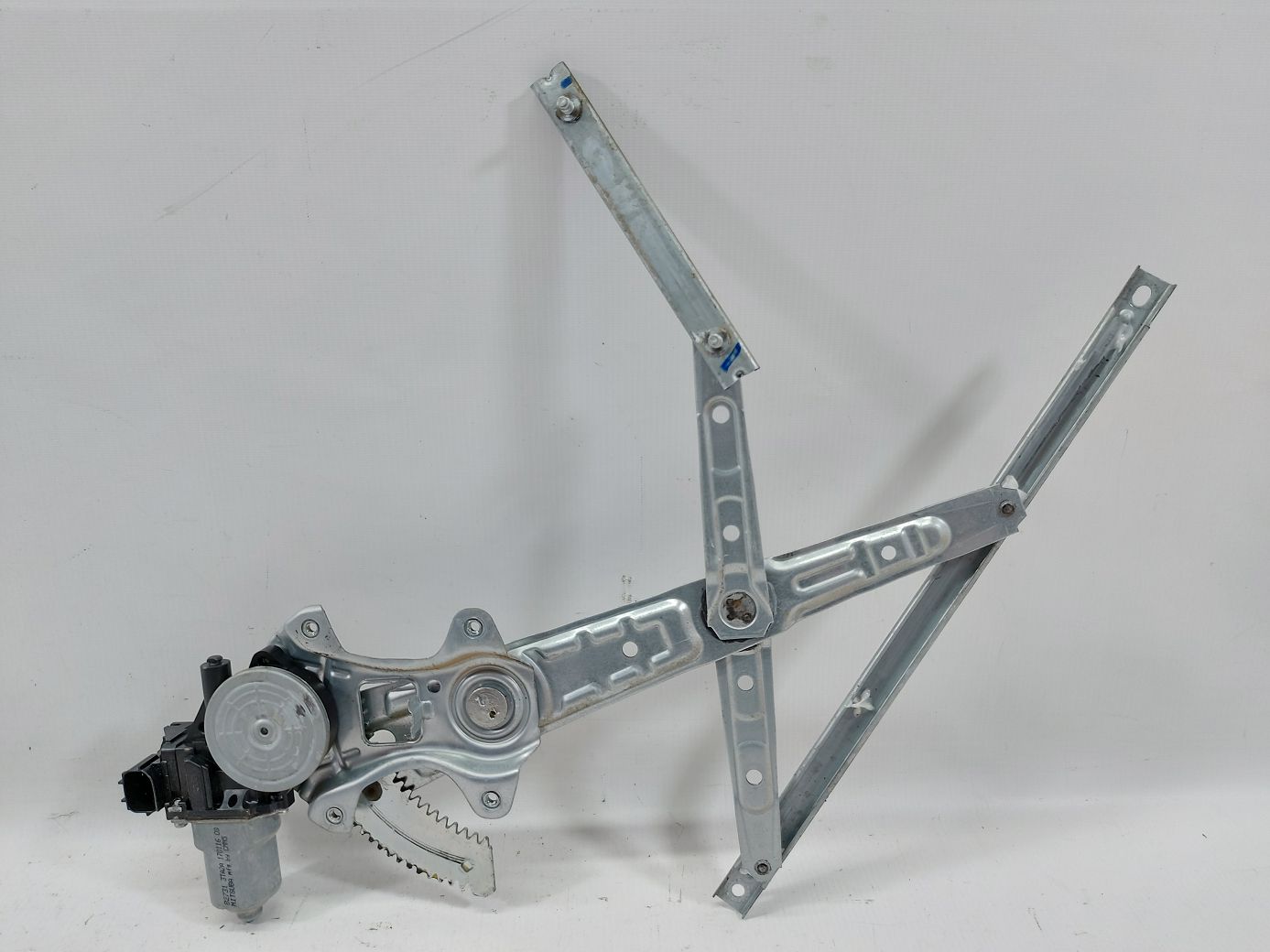 Sentra Склопідйомник двері задньої лівої Nissan Sentra 2014-2019 827214KH0B Nissan Sentra 3