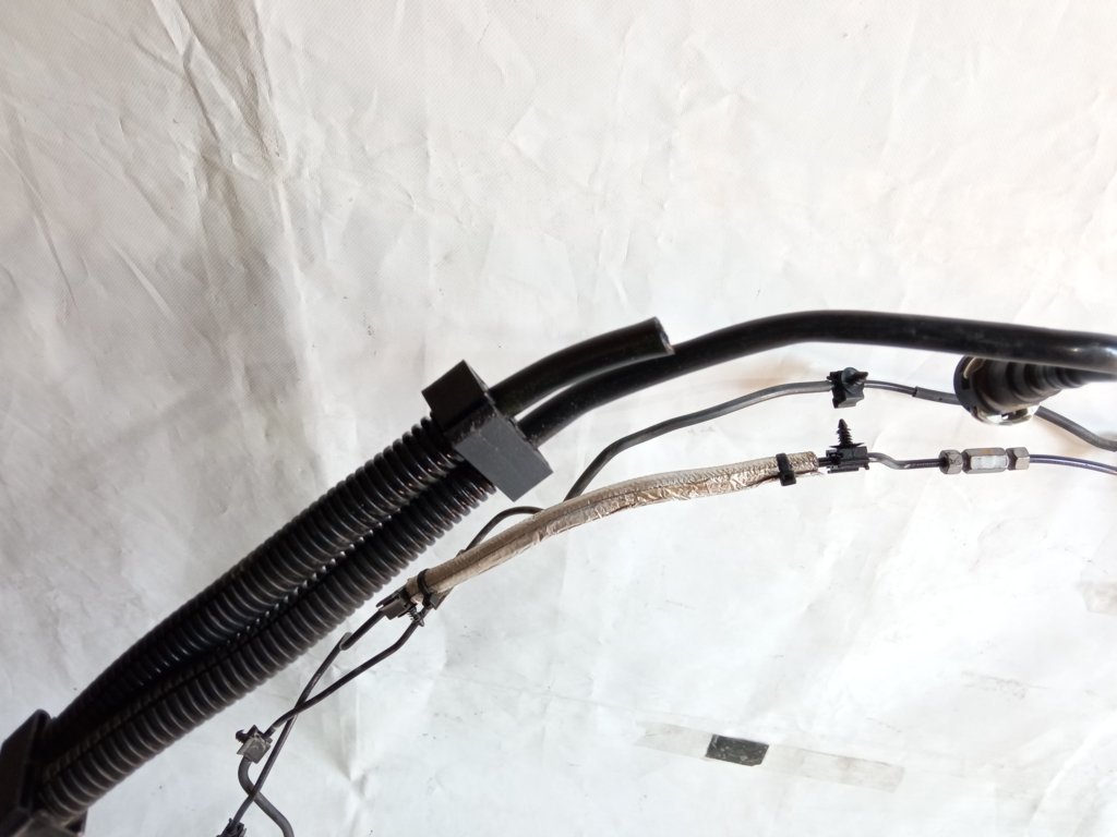 Fusion Топливная магистраль Ford Fusion 2013-2016 DG9Z9D667D Ford Fusion 4