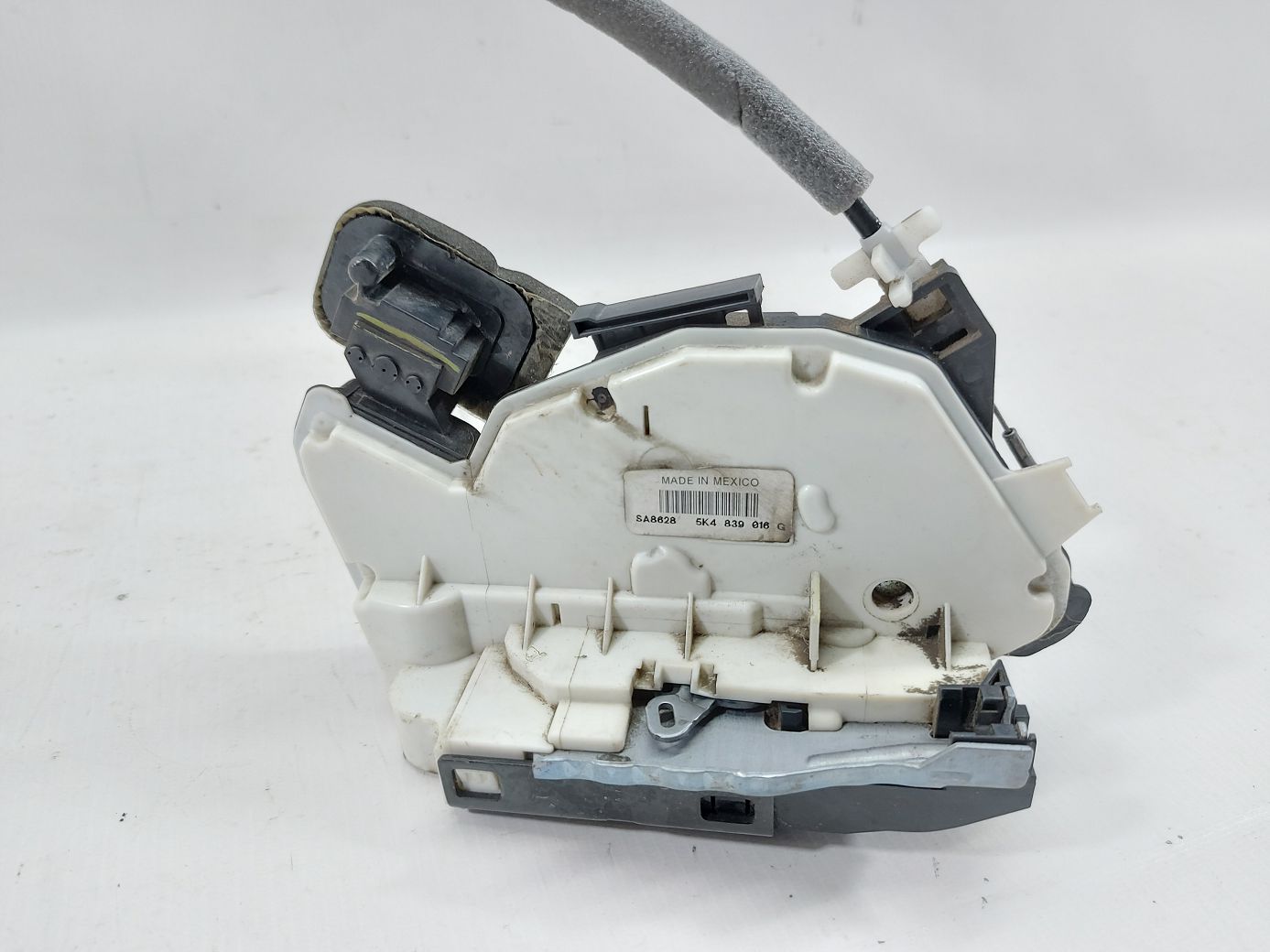 Passat s Замок дверей задньої правої Volkswagen Passat S 2012-2017 5K4839016AH Volkswagen Passat S 4 Passat s Замок дверей задньої правої Volkswagen Passat S 2012-2017 5K4839016AH Volkswagen Passat S 4